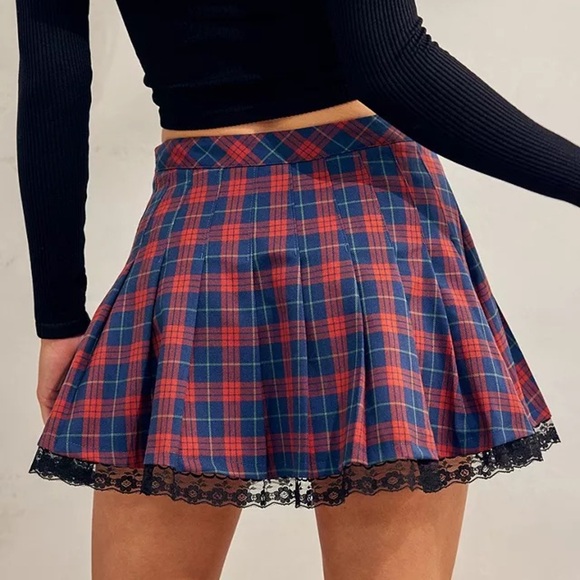 UO Quinn Check Pleated Mini Skirt - Picture 3 of 3